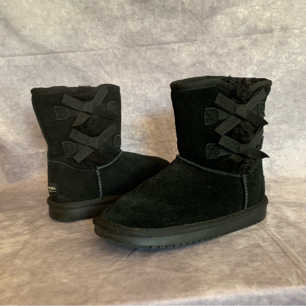 Koolaburra by Ugg girls size one black bow boots